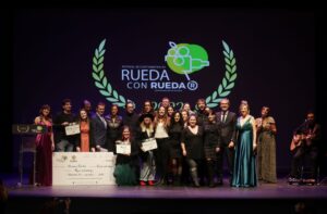 "Resucitar a un bonsai" gana el VII Rueda con Rueda